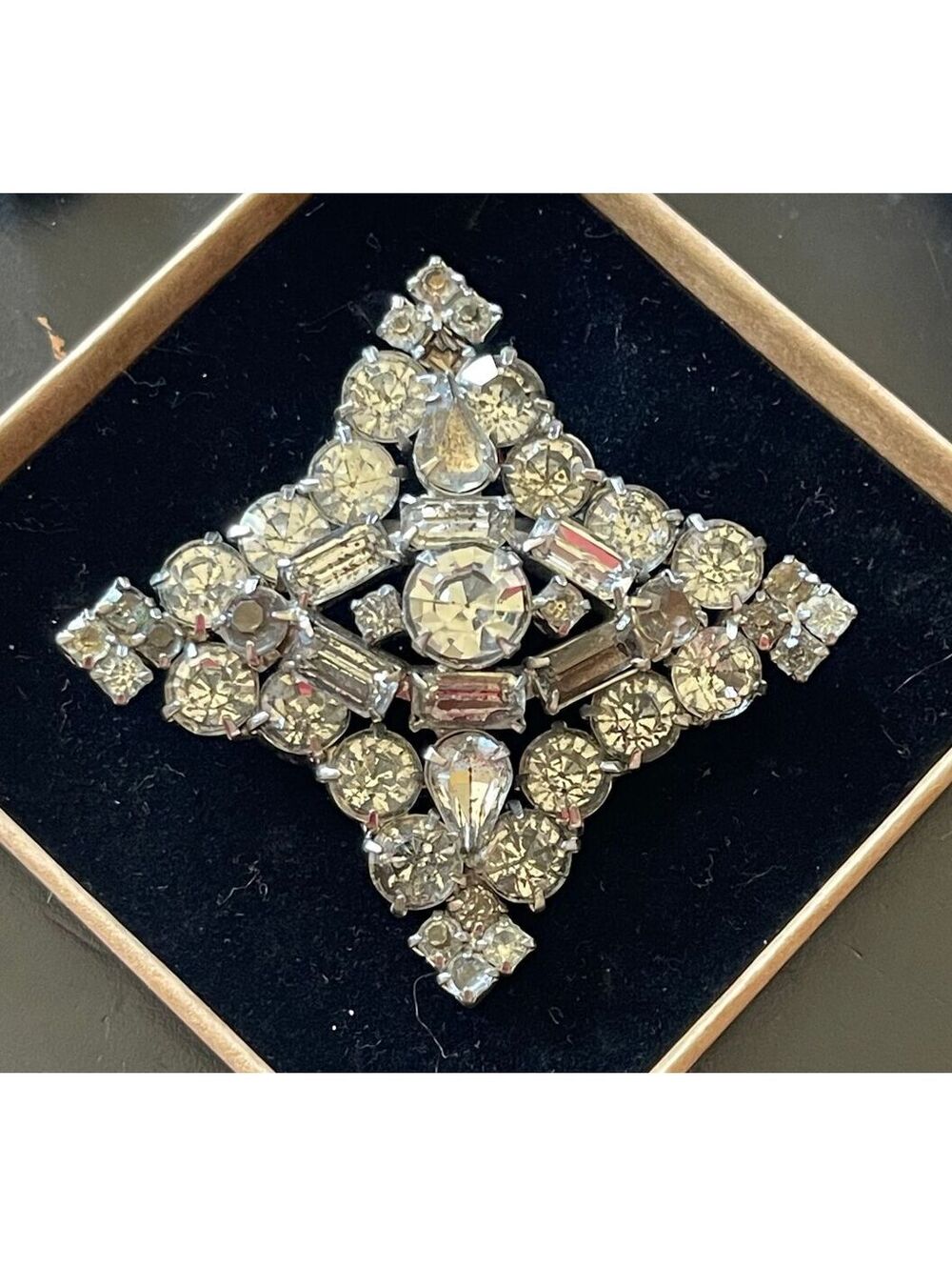 Vintage 1950s Rhinestone Brooch Pin Diamond Shape Silver Tone-Unsigned